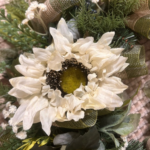 Handmade Wreath - Picture 2 of 6